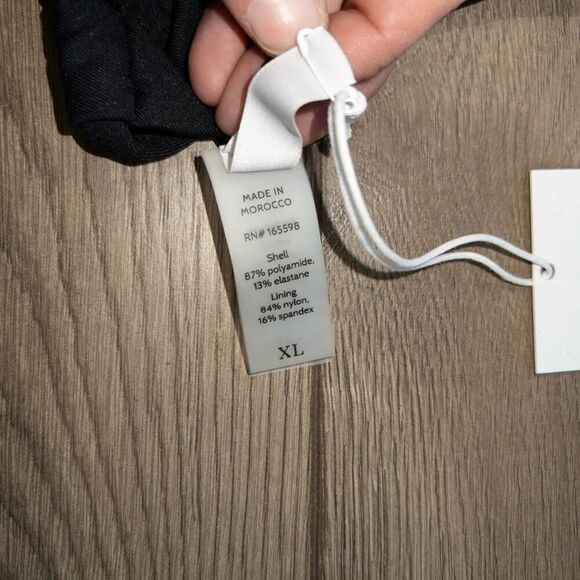 NWT Andie Black The Tropez Swimsuit Top Size XL - Picture 3 of 5